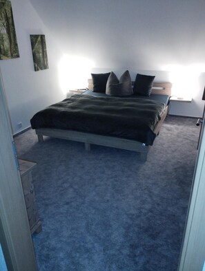 7 chambres, fer et planche à repasser, lit parapluie, Wi-Fi gratuit