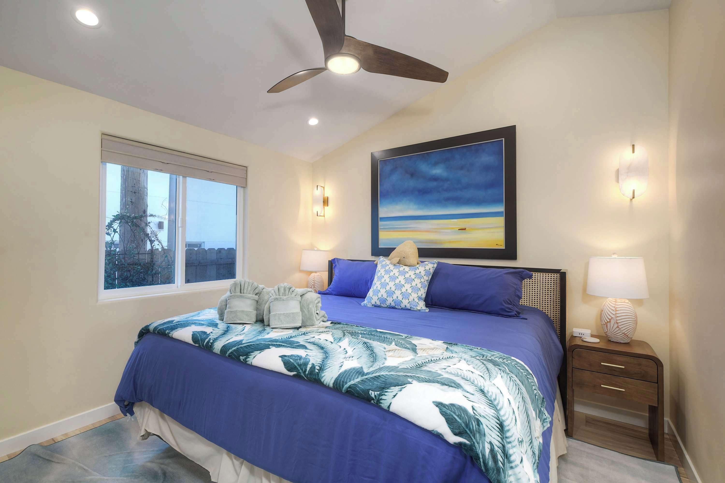 公寓, 1 张特大床和 1 张沙发床, 露台, 花园景观 (Monarch Cove - C) | 1 多间卧室、特色装修、特色家居