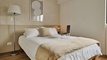 Apartamento básico | Cortinas opacas, tabla de planchar con plancha, wifi gratis