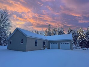 Exterior - 4BR Family-Friendly Acadia Home - 3 King Beds! (Mount Desert)