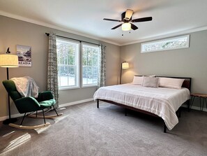 4 bedrooms, WiFi, bed sheets - 4BR Family-Friendly Acadia Home - 3 King Beds! (Mount Desert)