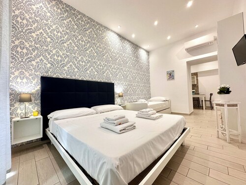 Luxury four bedroom apartment on the beach