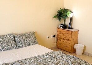 2 habitaciones, tabla de planchar con plancha y wifi 