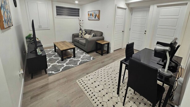 Unclassified image, 1 of 28, button - Cozy 1-bedroom Basement Suite With Private Entrance in Saskatoon (Saskatoon)