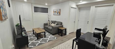Appartement, 1 chambre | Salle de séjour