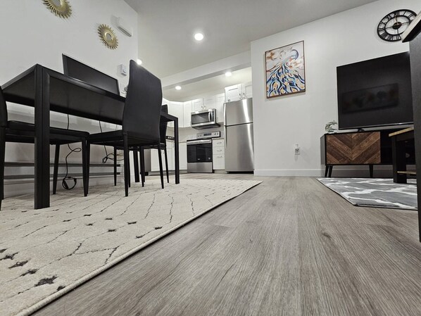 Apartment, 1 Bedroom | Room amenity - Cozy 1-bedroom Basement Suite With Private Entrance in Saskatoon (Saskatoon)