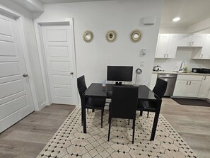 Apartment, 1 Bedroom | Dining room - Cozy 1-bedroom Basement Suite With Private Entrance in Saskatoon (Saskatoon)