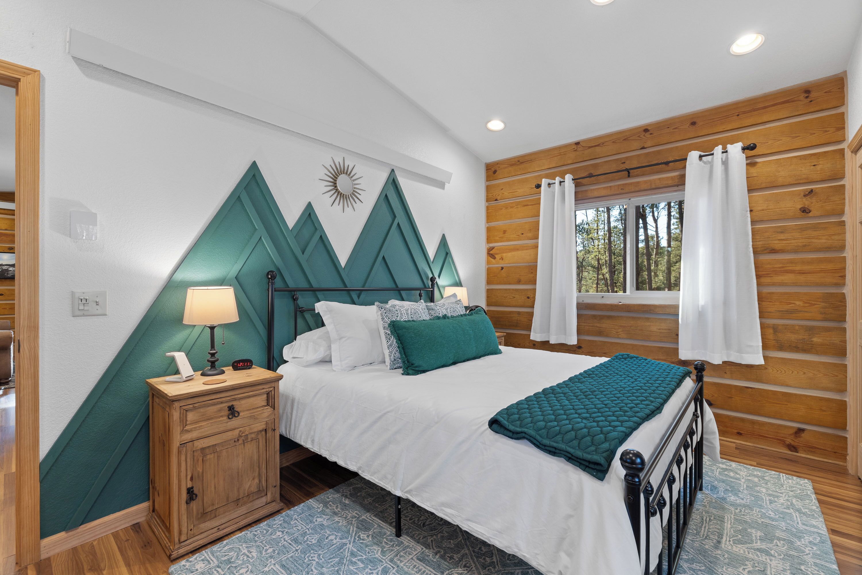 Bügeleisen/Bügelbrett, kostenloses WLAN, Bettwäsche