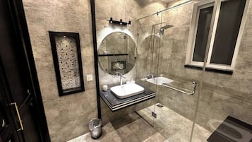 House, 3 Bedrooms, Accessible, Smoking | Bathroom