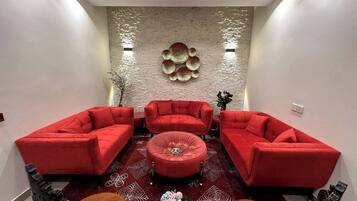 Maison, 3 chambres, accessible aux personnes à mobilité réduite, fumeur | Bar lounge