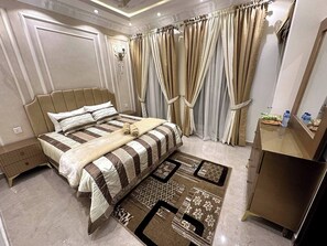 House, 3 Bedrooms, Accessible, Smoking | 3 bedrooms - 3 Bed House In DHA Phase 9 Town Lahore Near Dolman (Lahore)