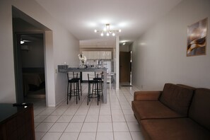 Apartment | Living room | Flat-screen TV - Aquarius Residence (Caldas Novas)