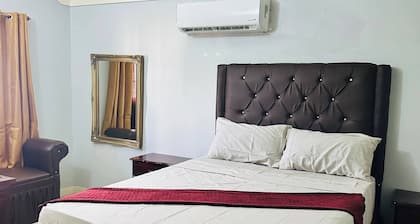 The Oasis Kingston 5 Luxury Loft, 24hrs Security