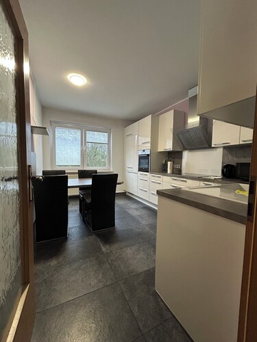 VierZimmerGlück Essen

Voll möbliertes City-Apartment für bis zu 4 Personen