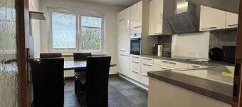 VierZimmerGlück Essen Fully furnished city apartment for up to 4 people