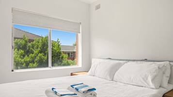 Bügeleisen/Bügelbrett, WLAN, Bettwäsche