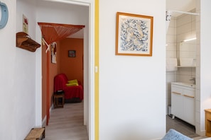 Interior - Le Cyclamens – Comfortable Stay Near Rodez, Ideal for 2 Guests (Onet le Château)
