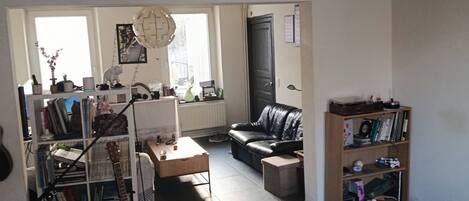 Hus, 2 soverom, røyk | Oppholdsrom