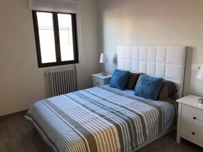 Iron/ironing board, Internet, bed sheets - Apartment Catedral with wifi VUT-LE-573 (León)