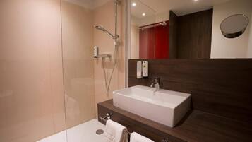 Dusche, Haartrockner, Seife, Shampoo