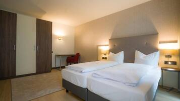 In-room safe, laptop workspace, blackout curtains, soundproofing