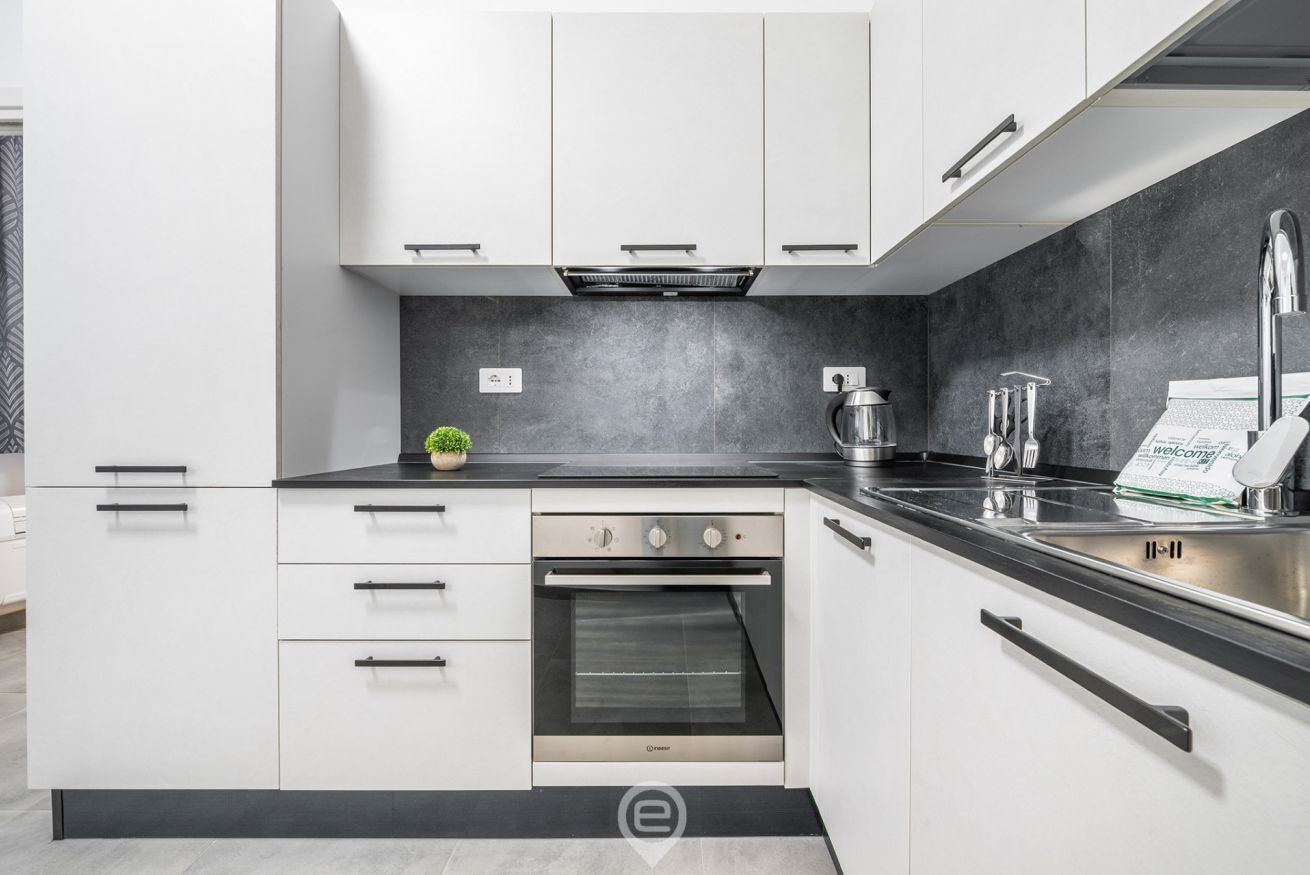 Réfrigérateur, micro-ondes, lave-vaisselle