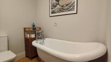 House, 3 Bedrooms | Bathroom