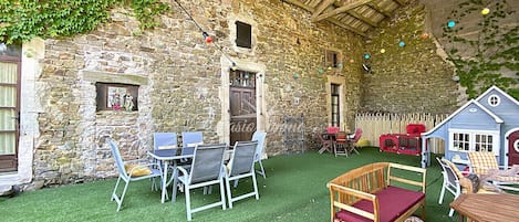 屋外ダイニングエリア