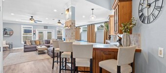 Good Vibes: New Mgmt 2026, Relaxing Private Escape w/ Pool & Beach Service