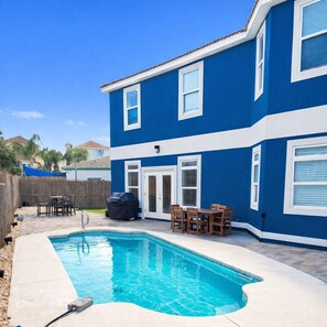 A heated pool - Good Vibes: New Mgmt 2026, Relaxing Private Escape w/ Pool & Beach Service (Destin)