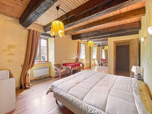 2 bedrooms, iron/ironing board, WiFi, bed sheets - Larzac • Mas de Salel • Piscine & Nature 6pers (Montagnol)