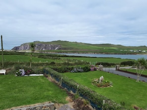 Property grounds - Ballyferriter Dingle Seaside Beautiful House (Ballyferriter)