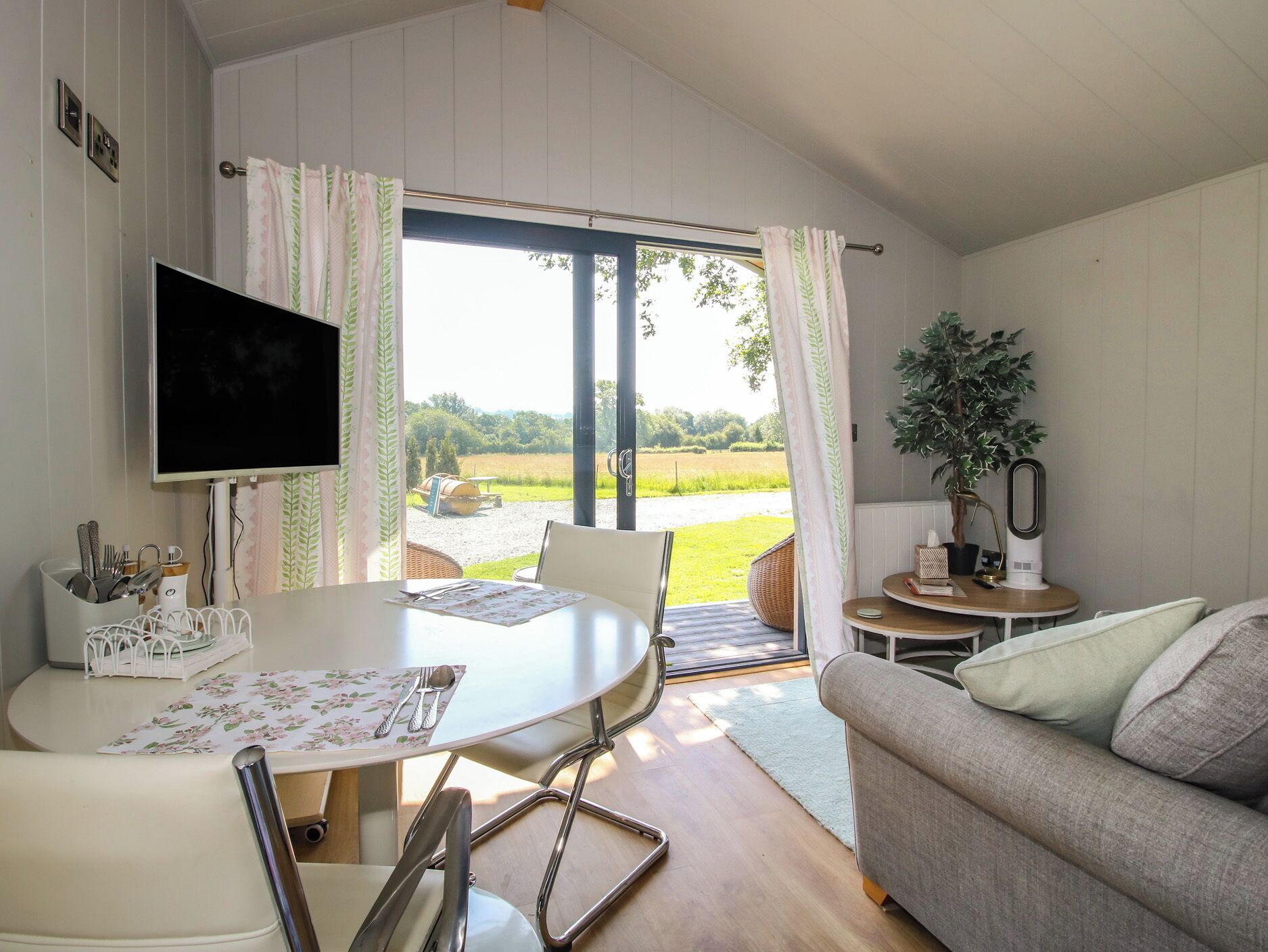Cottage | Living area