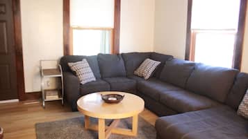 TV connectée, jeux vidéo, livres