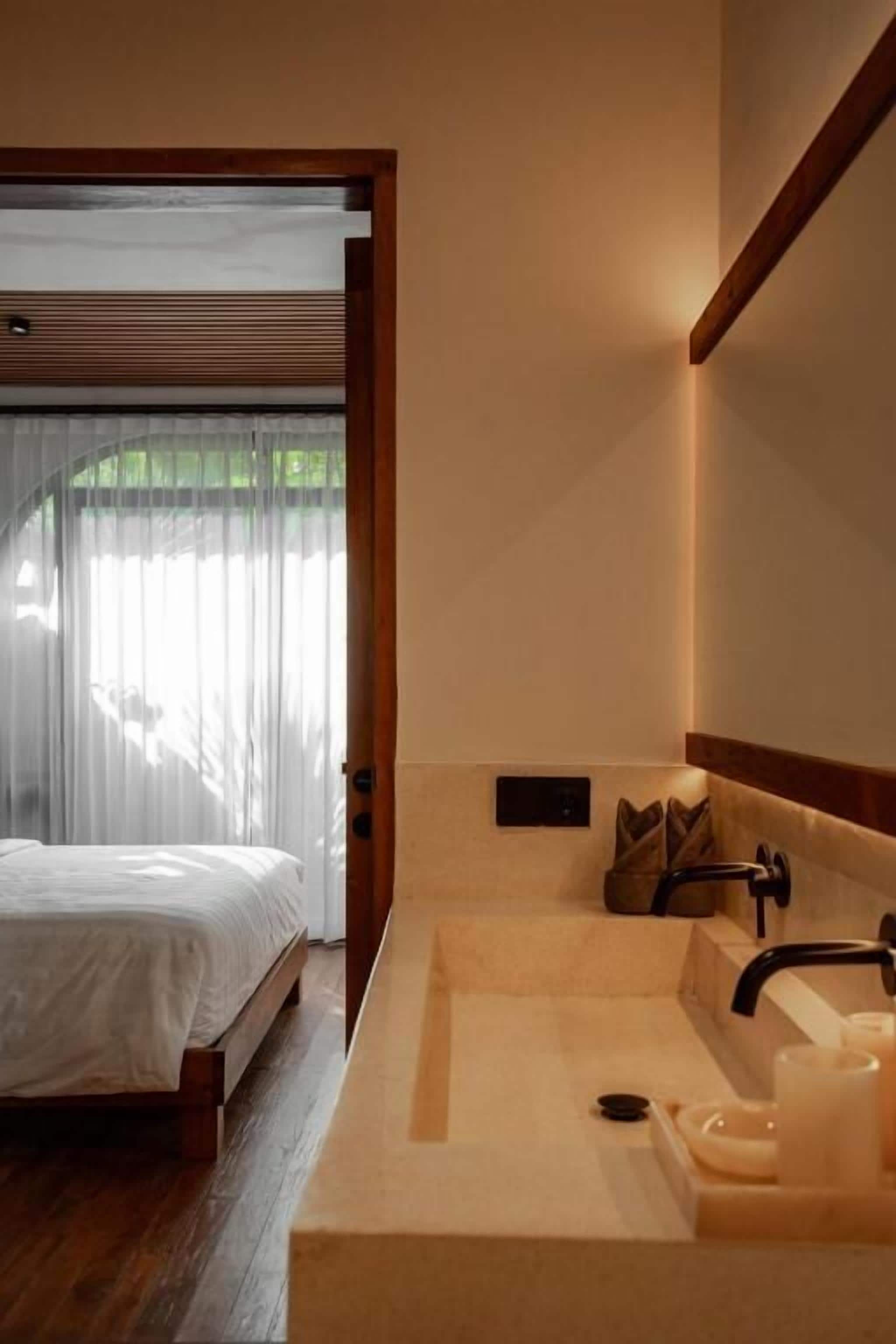 Kostenlose Toilettenartikel, Haartrockner, Handtücher, Seife