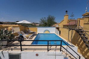 House, 3 Bedrooms, Smoking | Pool | Outdoor pool - Casa Rosa Longterm Living and Workspace (Torrent)