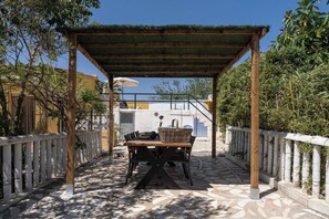 منزل - ٣ غرف نوم - للمدخنين | شرفة/رواق