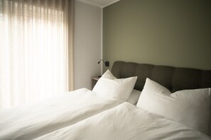 Bügeleisen/Bügelbrett, WLAN, Bettwäsche