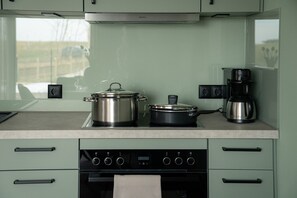 Kühlschrank, Ofen, Herdplatte, Geschirrspüler