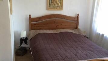 Romantic Apartment, Courtyard View | Iron/ironing board, free WiFi