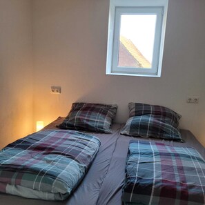 WiFi, bed sheets - Cozy vacation apartment on the farm with access to the garden (Kirchdorf)