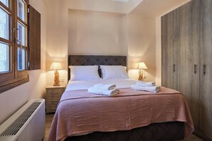 2 quartos, ferros/tábuas de passar roupa, Wi-Fi, roupa de cama