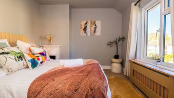 3 chambres, fer et planche à repasser, Wi-Fi gratuit, draps fournis