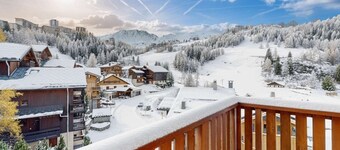 Résidence Les Arolles – La Plagne 1800 / Large Family Lodge 11p