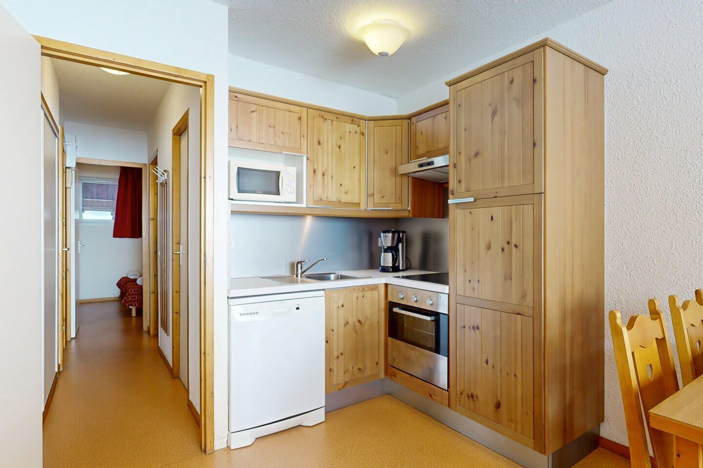 Refrigerador, microondas, horno, placa de cocina