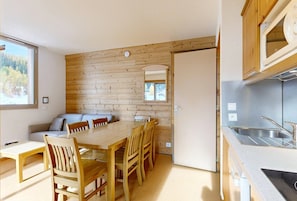 Dining - Résidence Les Arolles – La Plagne 1800 / Spacious Family Duplex 8p (La Plagne Tarentaise)