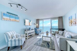 TV - DELUXE Oceans One 4th Floor 1 bed 1 bath w Dishwasher AND Laundry Myrtle Beach (Myrtle Beach)