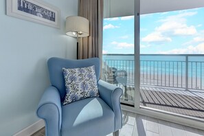 Interior - DELUXE Oceans One 4th Floor 1 bed 1 bath w Dishwasher AND Laundry Myrtle Beach (Myrtle Beach)