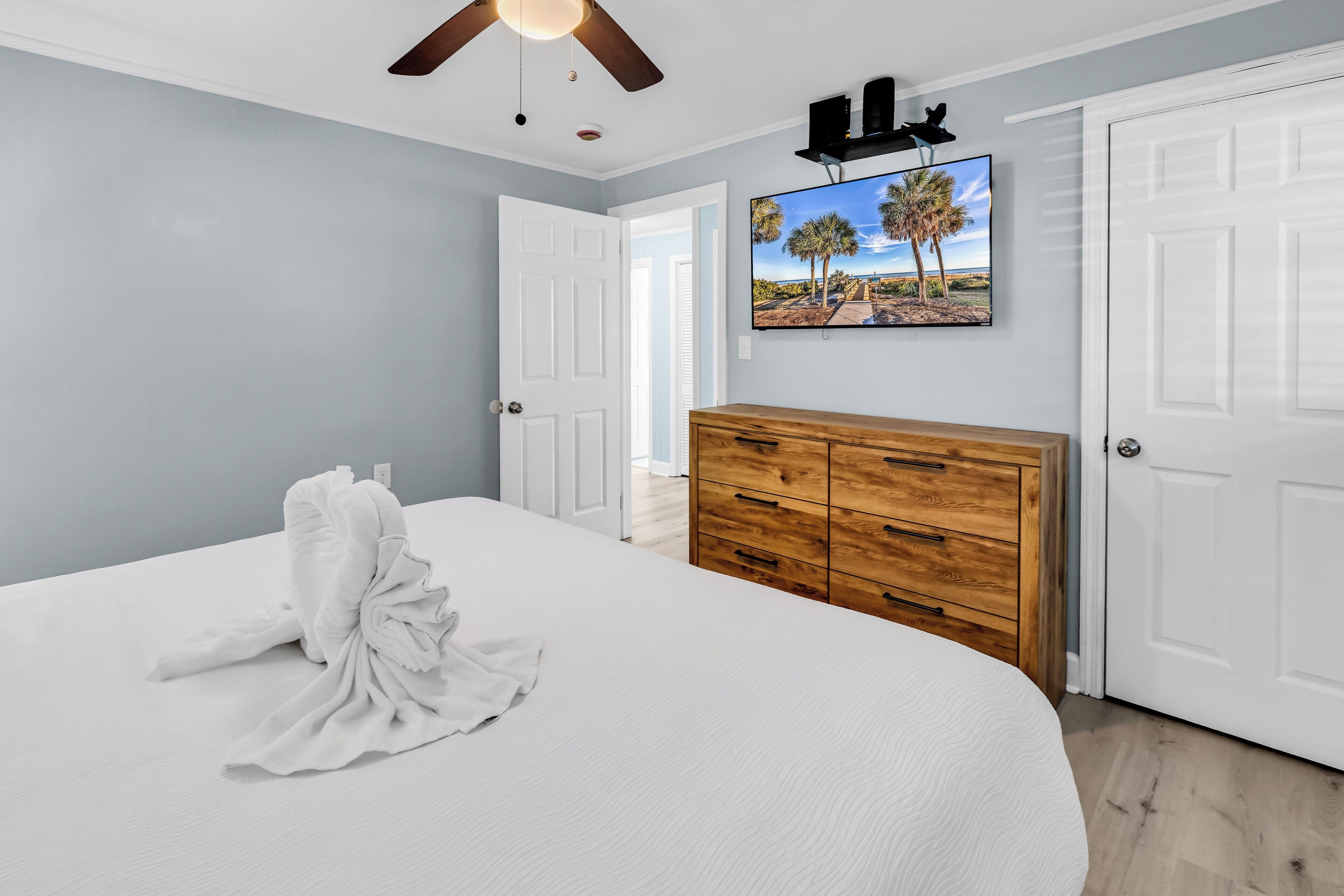 Signature House, 3 Bedrooms, Non Smoking, Garden View | Individually decorated, individually furnished, iron/ironing board