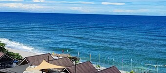 Entire Ocean Front 2-BR Villa in Zambales - Good for 20 Persons